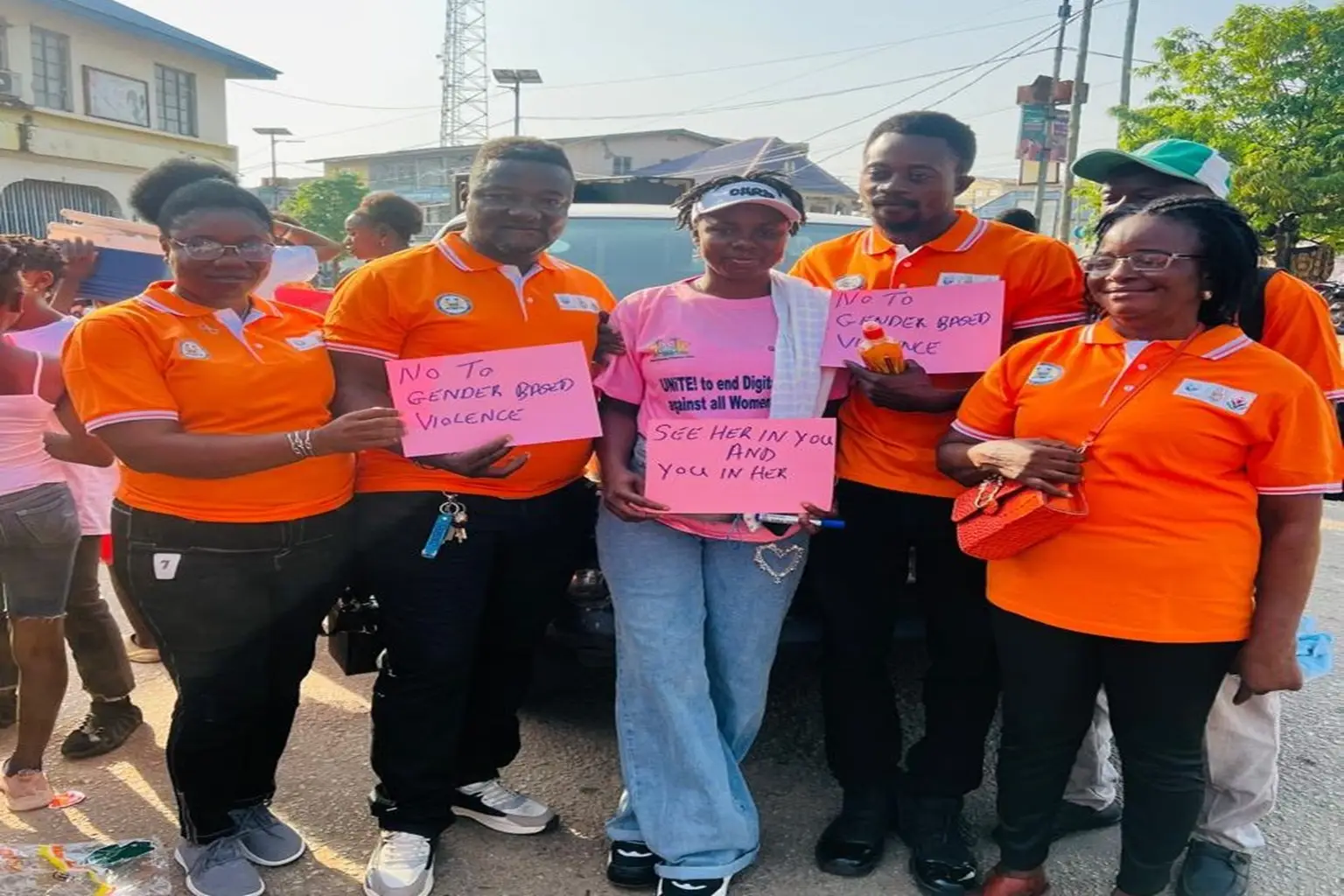 group photo 16 days of activitism